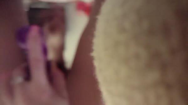 网络红人蓝美媛高清自拍假鸡巴插穴（最后喷了）